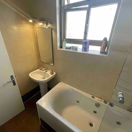 / Sliema Wifi & Ac ! Great Value & Location Gżira